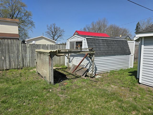 419 Jermyn Street, Ionia, MI 48846