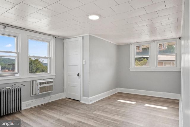 18 PENNWYN TC TER, Reading, PA 19606
