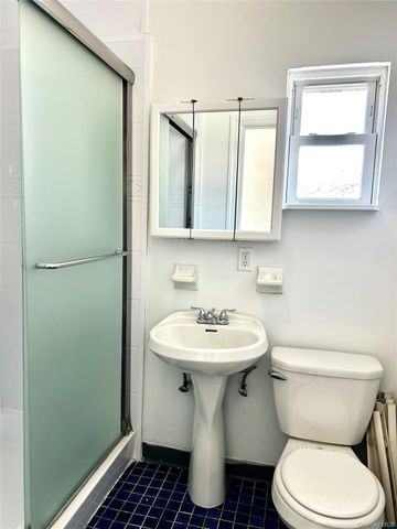 949 W Beech Street UPPER, Long Beach, NY 11561