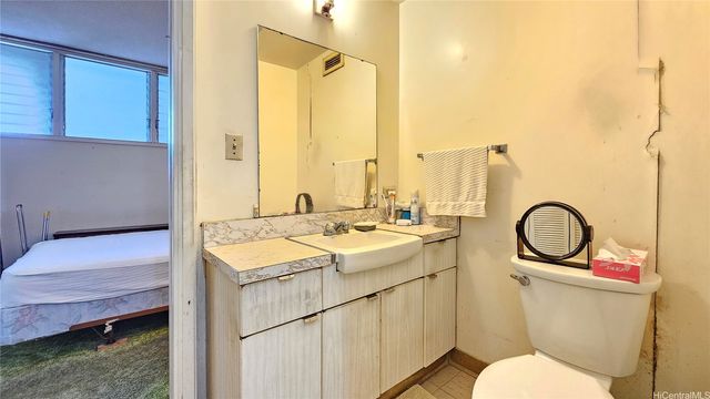 780 Amana Street 1604, Honolulu, HI 96814