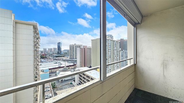 780 Amana Street 1604, Honolulu, HI 96814