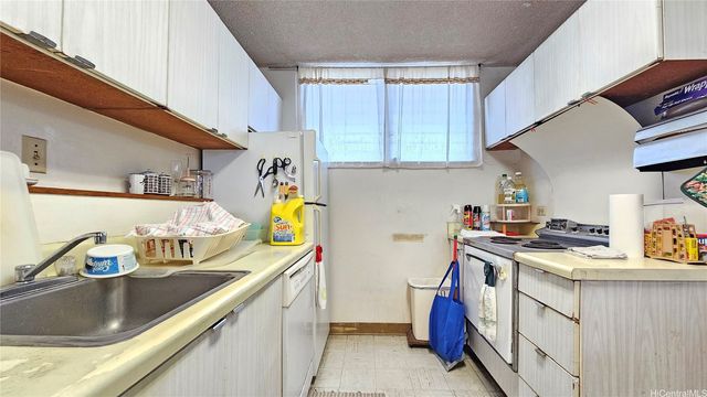 780 Amana Street 1604, Honolulu, HI 96814