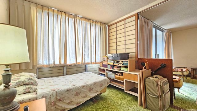 780 Amana Street 1604, Honolulu, HI 96814