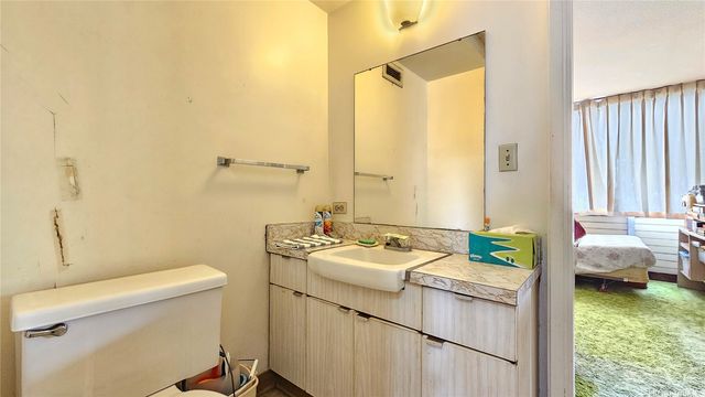 780 Amana Street 1604, Honolulu, HI 96814