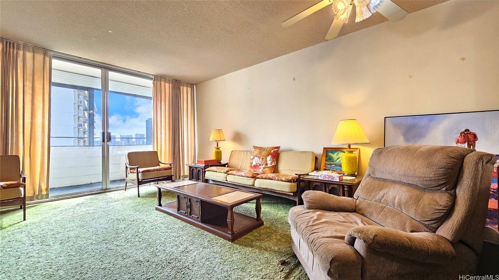780 Amana Street 1604, Honolulu, HI 96814