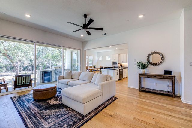 1976 Headwaters BLVD, Dripping Springs, TX 78620