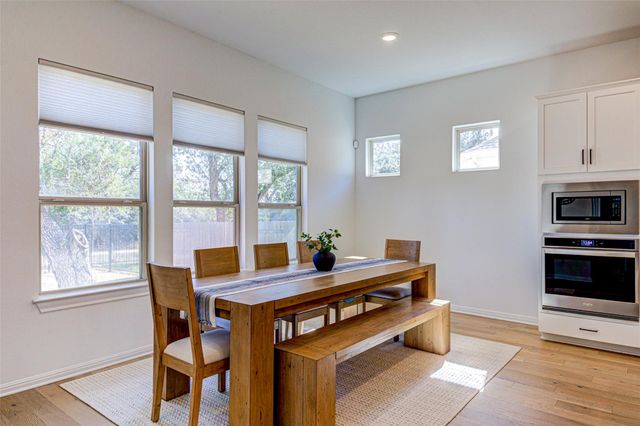 1976 Headwaters BLVD, Dripping Springs, TX 78620