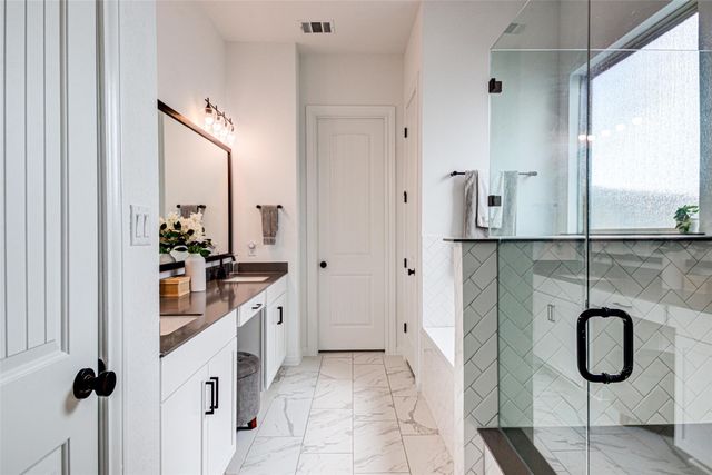 1976 Headwaters BLVD, Dripping Springs, TX 78620