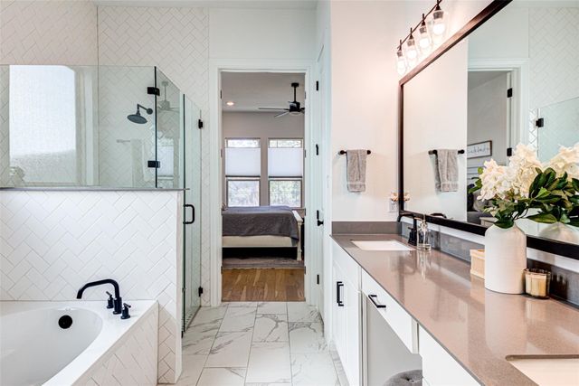 1976 Headwaters BLVD, Dripping Springs, TX 78620