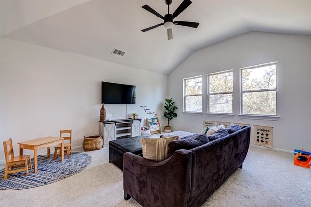 1976 Headwaters BLVD, Dripping Springs, TX 78620