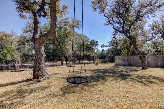 1976 Headwaters BLVD, Dripping Springs, TX 78620