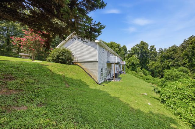 124 Summitt Street, Rossville, GA 30741
