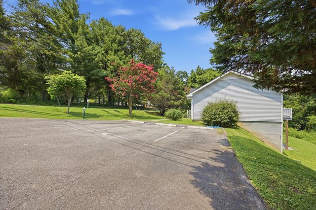 124 Summitt Street, Rossville, GA 30741