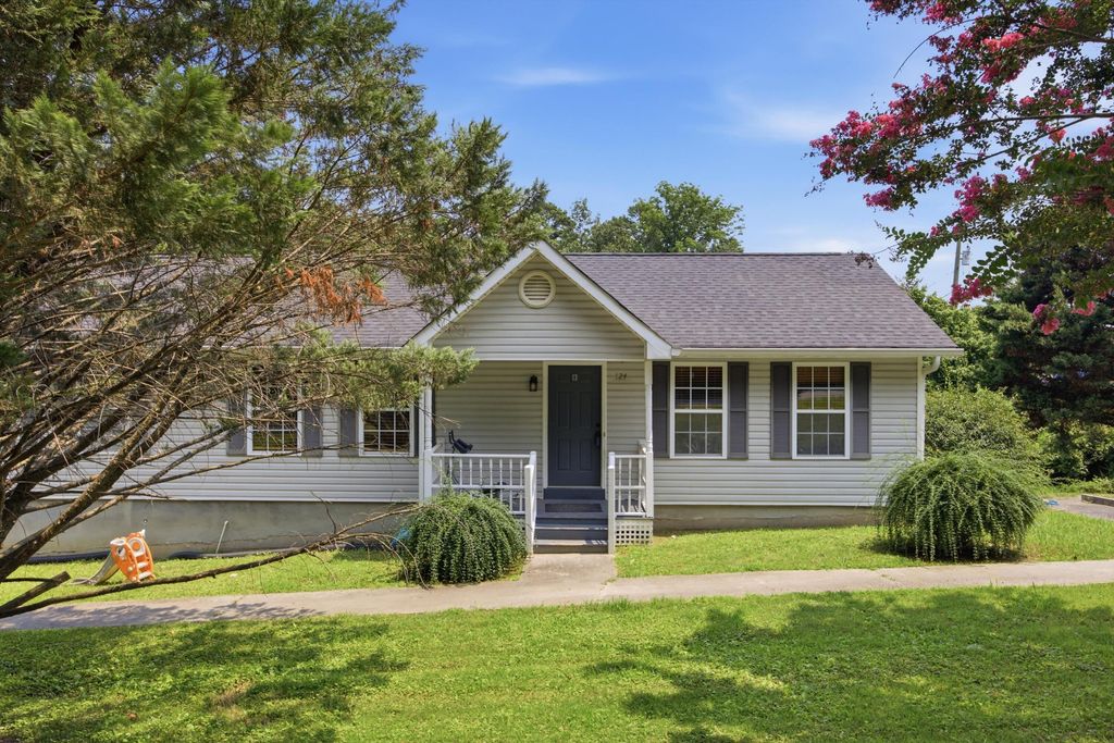 124 Summitt Street, Rossville, GA 30741