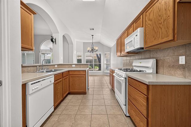 11915 Lois Lane, Pinehurst, TX 77362