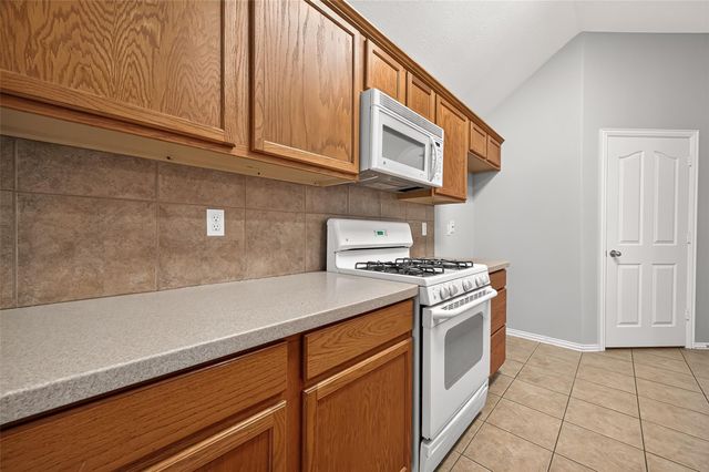 11915 Lois Lane, Pinehurst, TX 77362