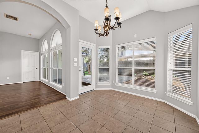 11915 Lois Lane, Pinehurst, TX 77362