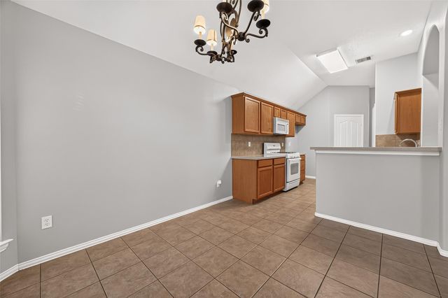 11915 Lois Lane, Pinehurst, TX 77362