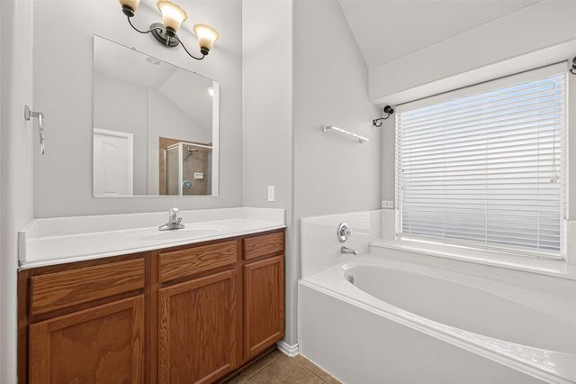 11915 Lois Lane, Pinehurst, TX 77362