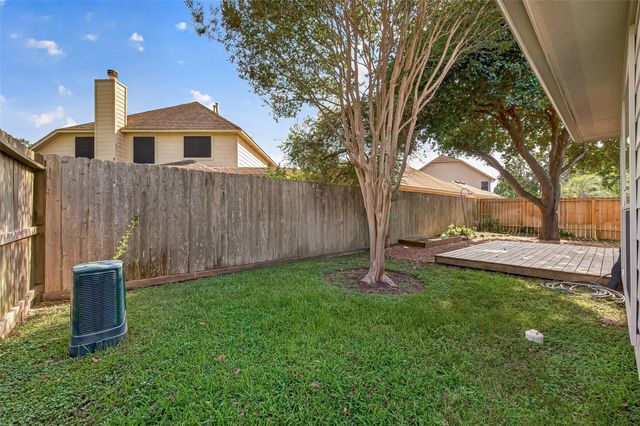 11915 Lois Lane, Pinehurst, TX 77362