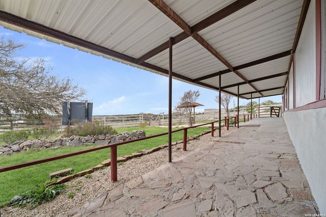 2421 Usener Rd, Fredericksburg, TX 78624