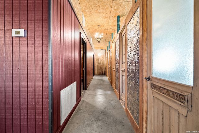 2421 Usener Rd, Fredericksburg, TX 78624