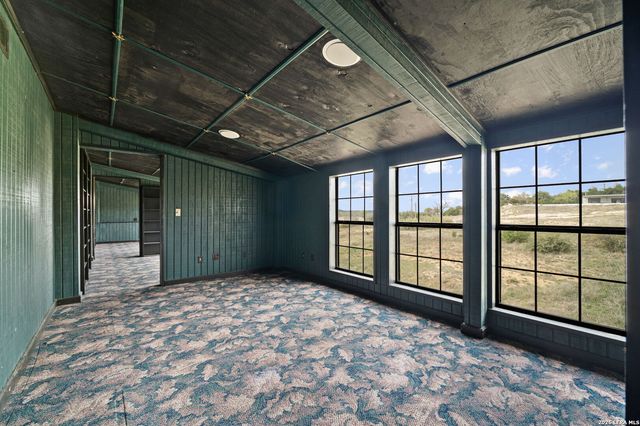 2421 Usener Rd, Fredericksburg, TX 78624