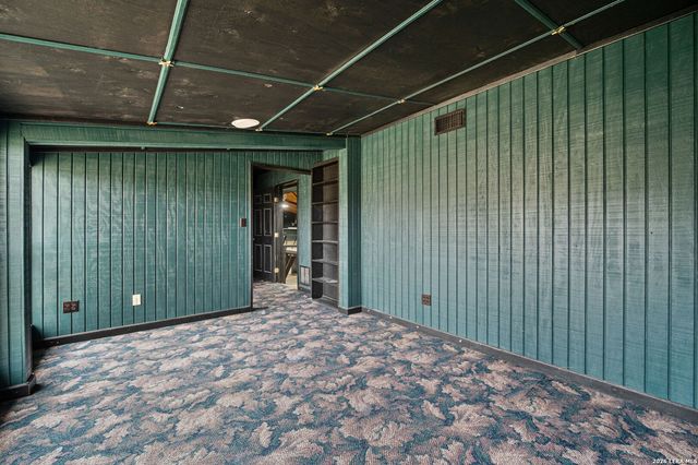 2421 Usener Rd, Fredericksburg, TX 78624