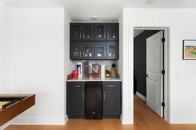 7917 Edmondson BND, Austin, TX 78744