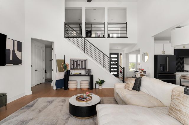7917 Edmondson BND, Austin, TX 78744