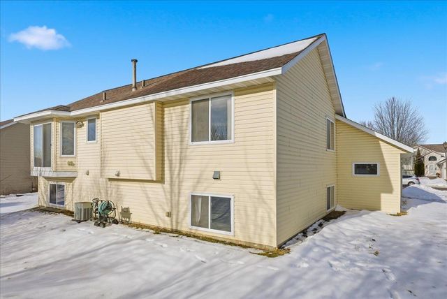 821 River Terrace, Prescott, WI 54021