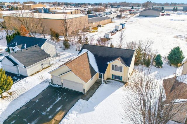 821 River Terrace, Prescott, WI 54021