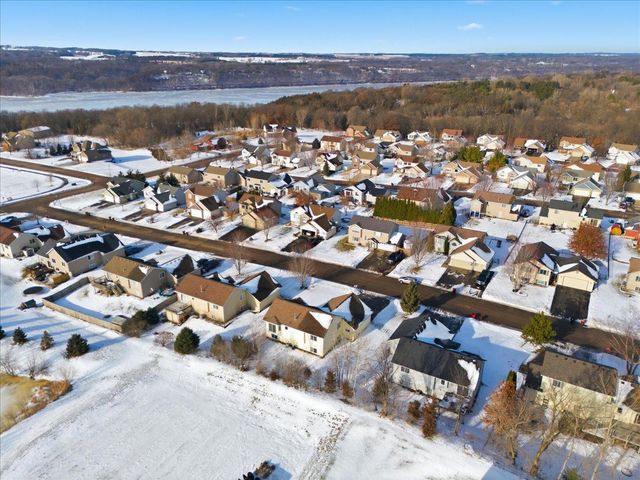 821 River Terrace, Prescott, WI 54021