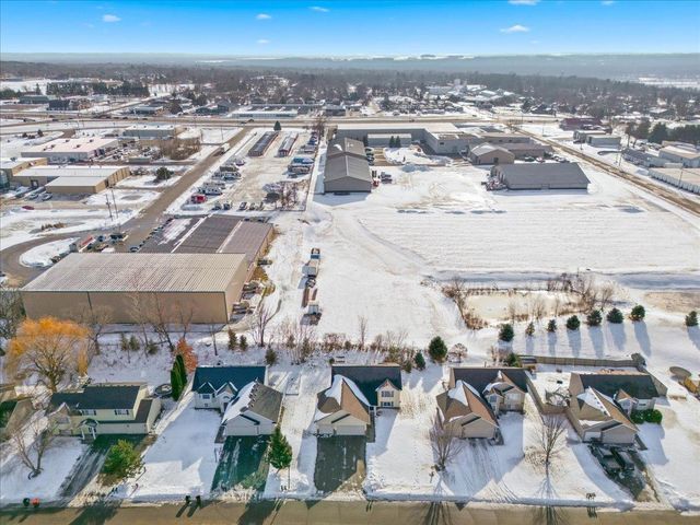 821 River Terrace, Prescott, WI 54021