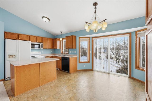 821 River Terrace, Prescott, WI 54021