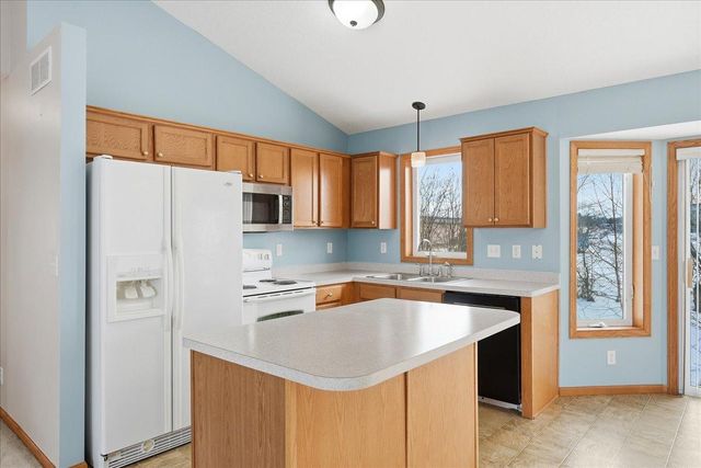 821 River Terrace, Prescott, WI 54021