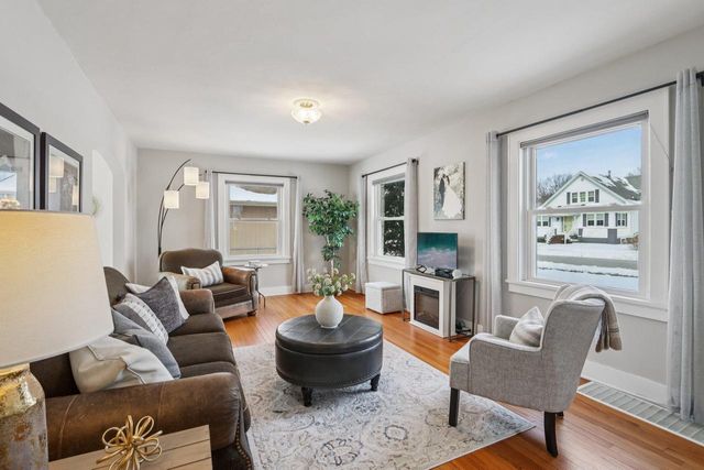 108 4th Street, Waunakee, WI 53597