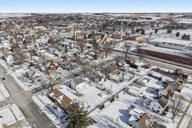 108 4th Street, Waunakee, WI 53597