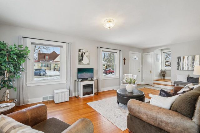 108 4th Street, Waunakee, WI 53597