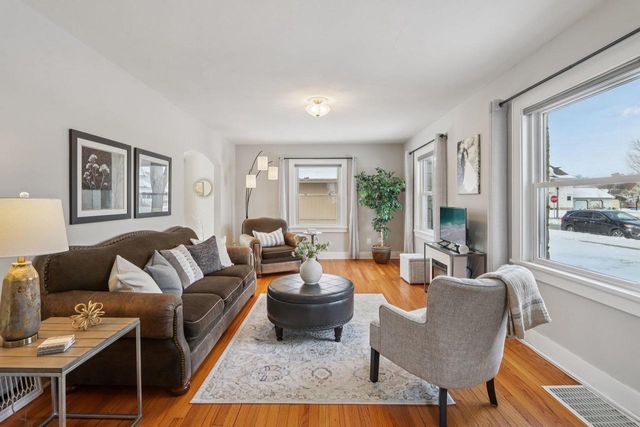 108 4th Street, Waunakee, WI 53597