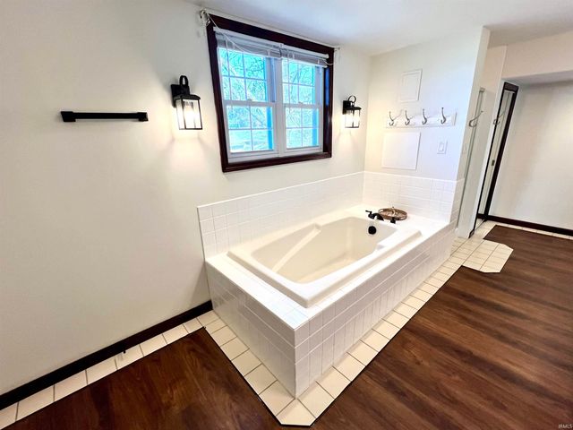 204 W Depot Street, Bruceville, IN 47516