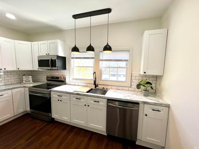 204 W Depot Street, Bruceville, IN 47516