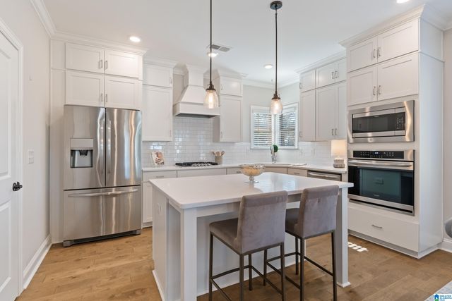 2049 EAGLE POINT COURT, Birmingham, AL 35242