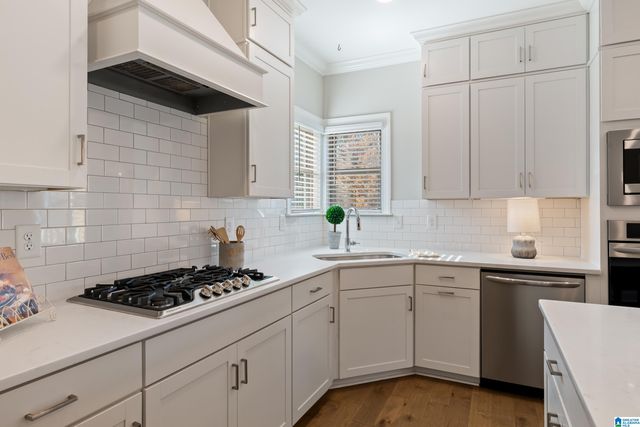 2049 EAGLE POINT COURT, Birmingham, AL 35242