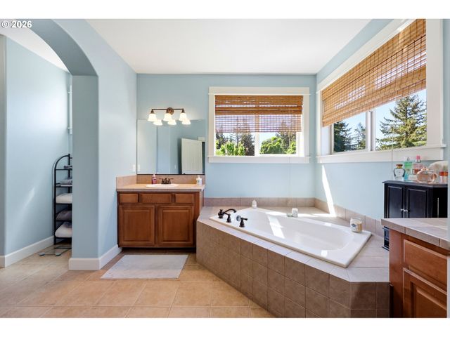22814 Sw COWLITZ Dr, Tualatin, OR 97062