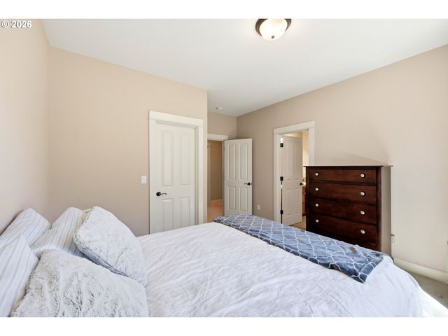 22814 Sw COWLITZ Dr, Tualatin, OR 97062