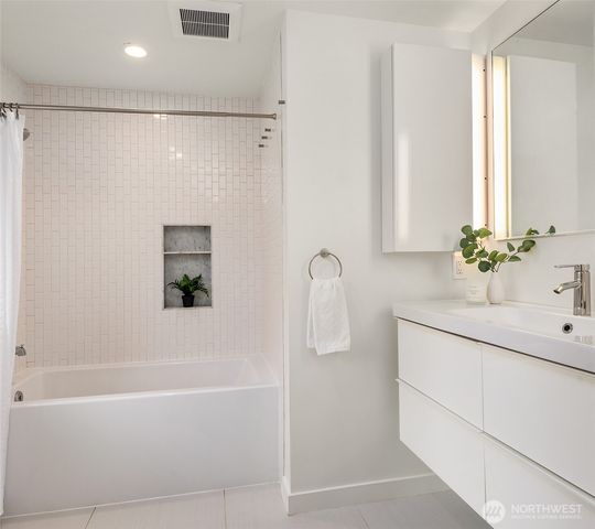 3608 NE 103rd Street, Seattle, WA 98125