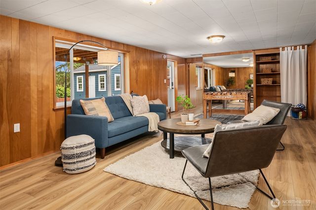3608 NE 103rd Street, Seattle, WA 98125