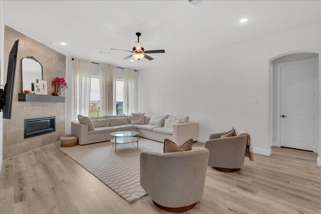 1808 Cedar Bluff Parkway, Mansfield, TX 76063
