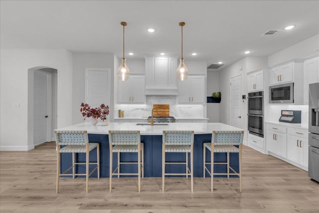 1808 Cedar Bluff Parkway, Mansfield, TX 76063